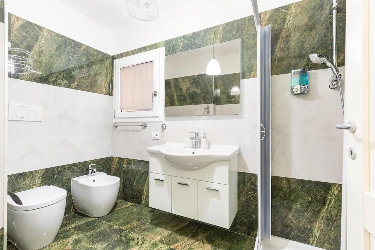 Bed & Breakfast Dimora Le Tre Muse Guesthouse Lecce