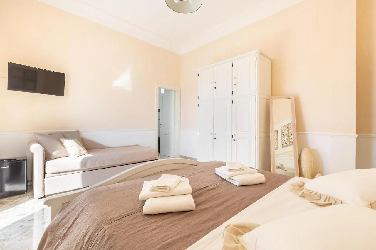 ** Frühstückspension Dimora Le Tre Muse Guesthouse Lecce Italien