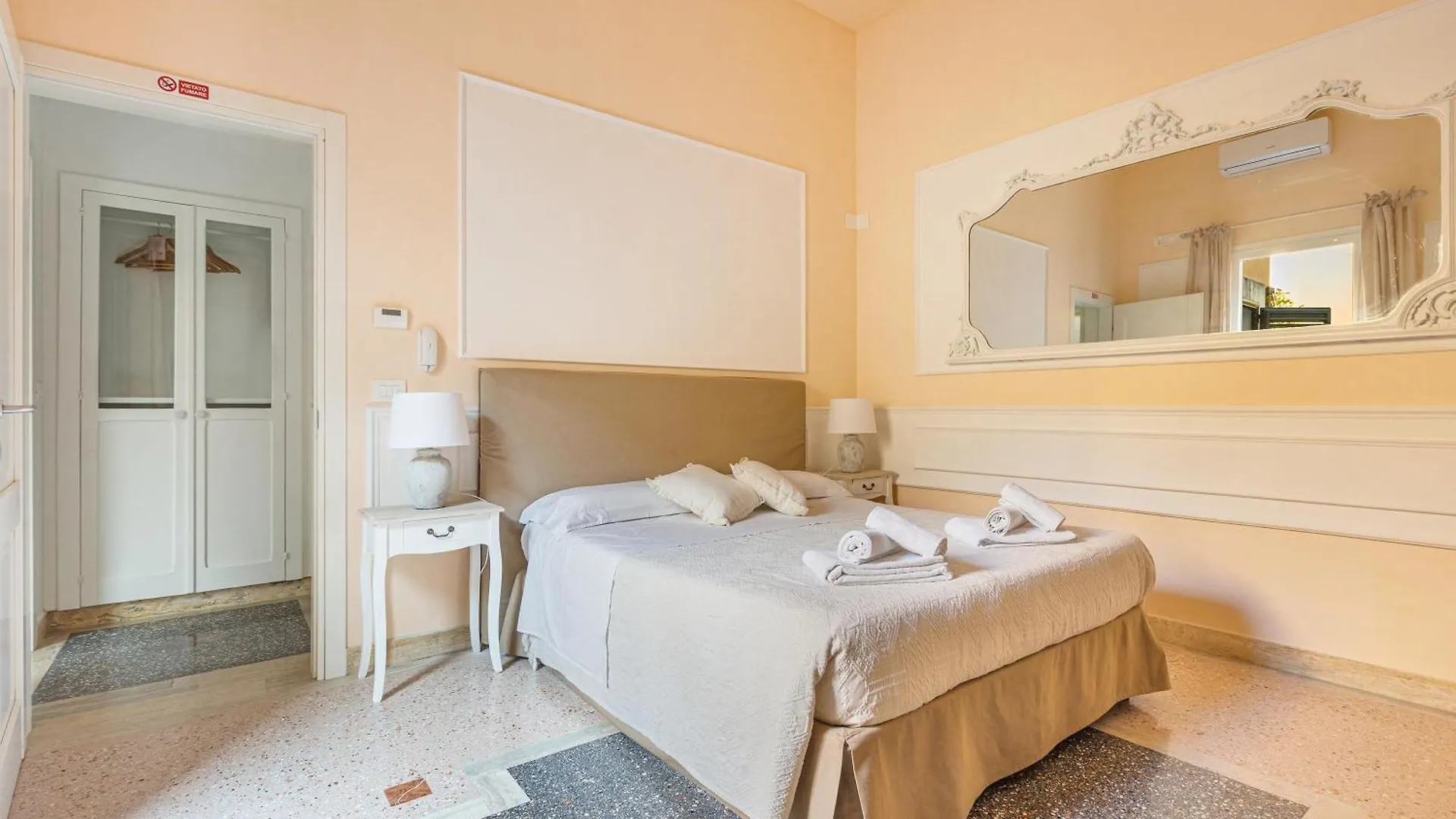 Frühstückspension Dimora Le Tre Muse Guesthouse Lecce