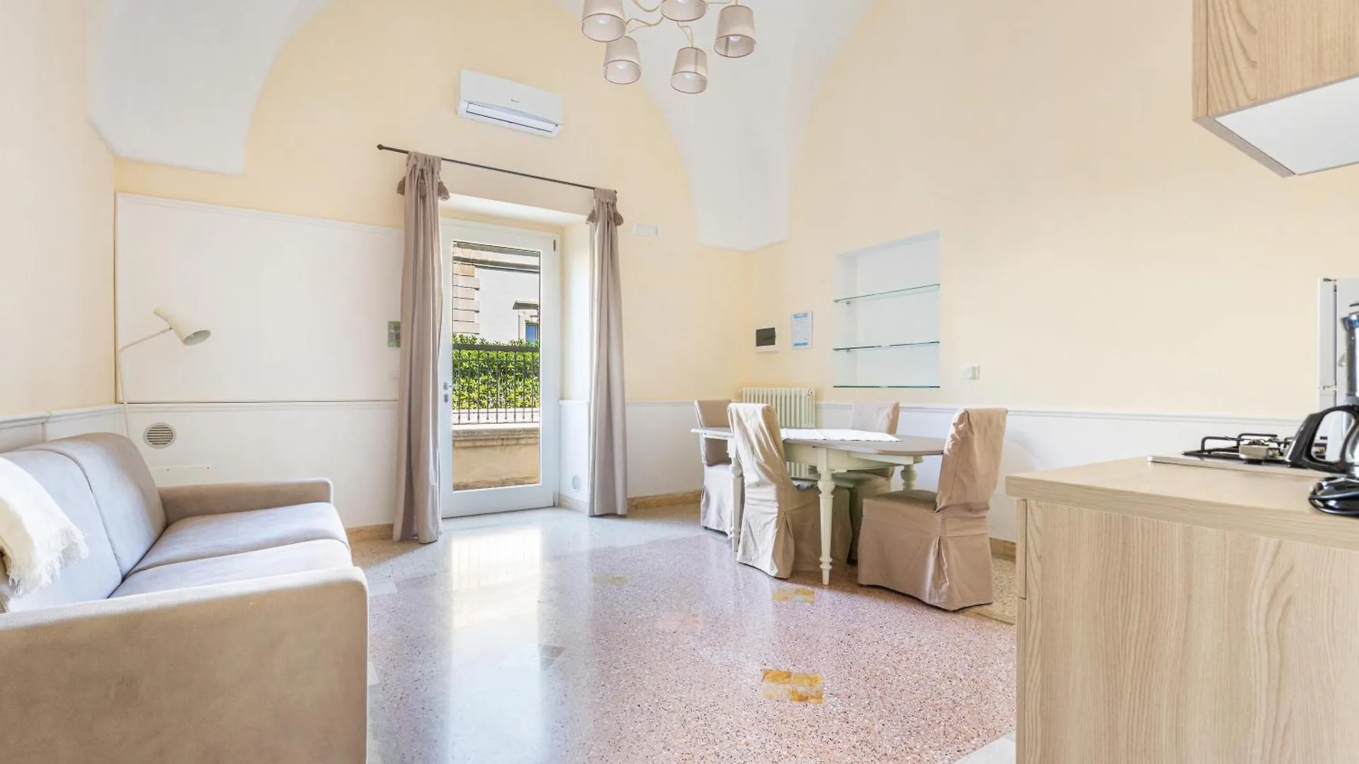 Dimora Le Tre Muse Guesthouse Lecce Frühstückspension